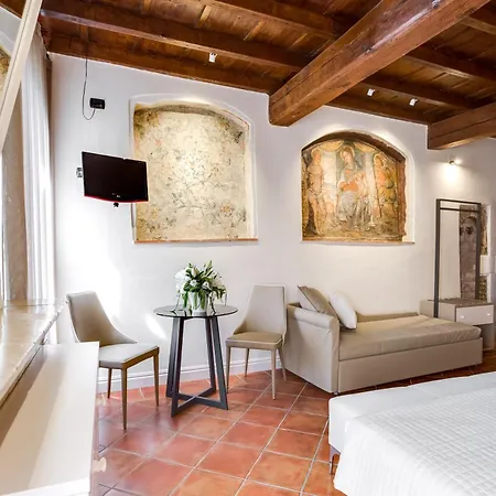 Ferrara Rooms
