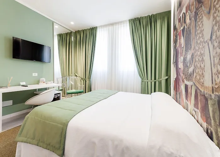 Ferrara Rooms Couette-café 4*