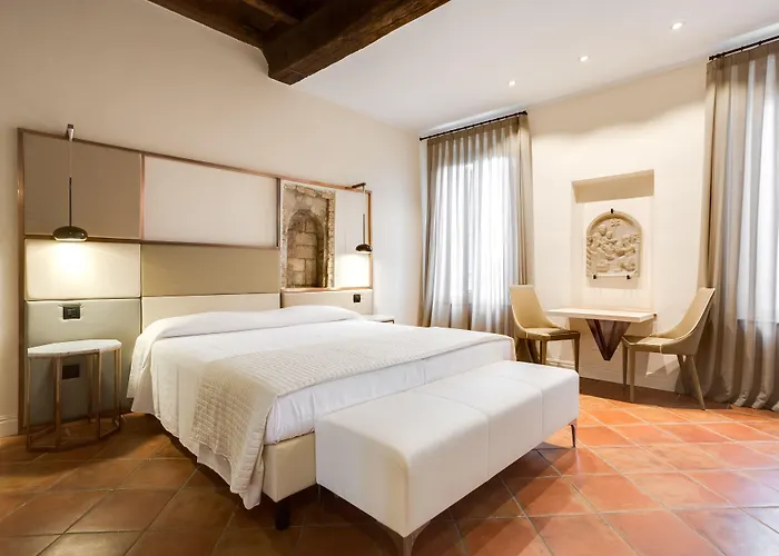 Ferrara Rooms Ferrare