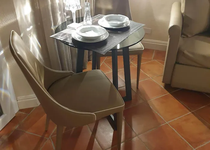 Ferrara Rooms Couette-café 4*