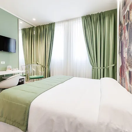 Ferrara Rooms Bed & Breakfast 4*