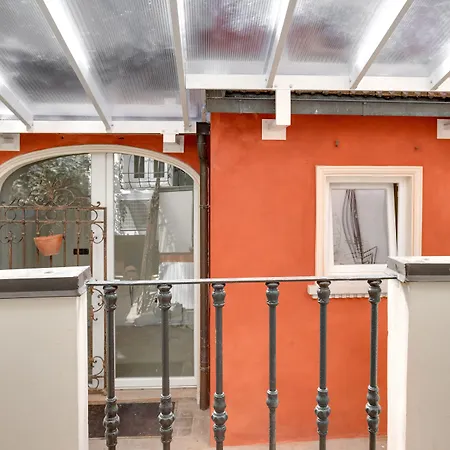 לינה וארוחת בוקר Ferrara Rooms 4*