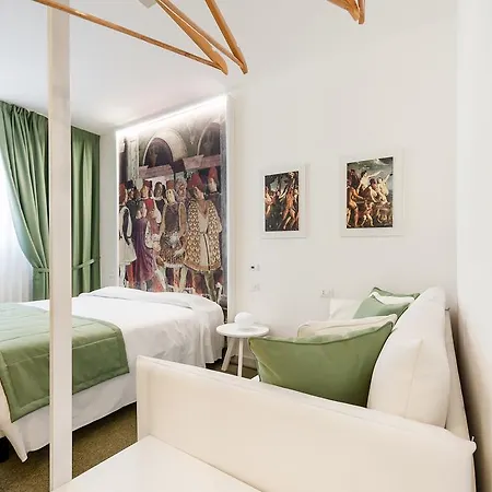 לינה וארוחת בוקר Ferrara Rooms 4*