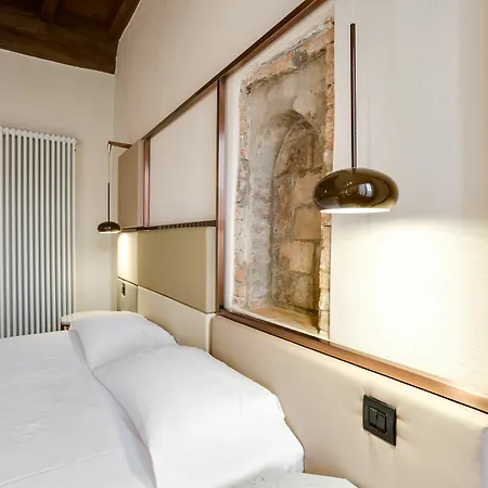 Ferrara Rooms פררה