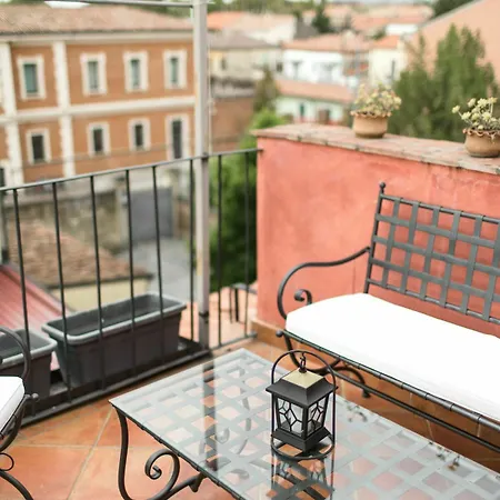 Ferrara Rooms