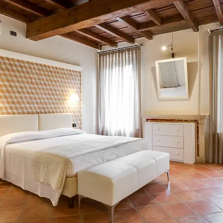 לינה וארוחת בוקר Ferrara Rooms