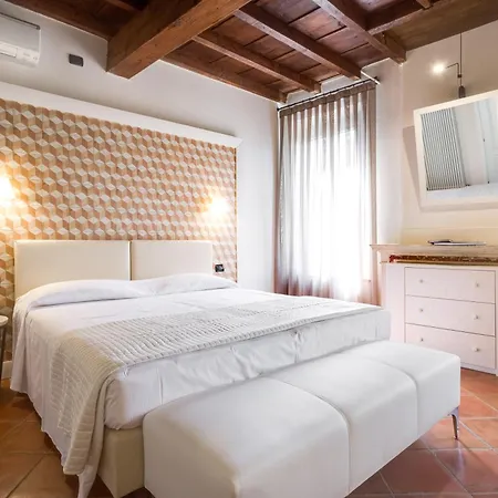Bed & Breakfast Ferrara Rooms 4*