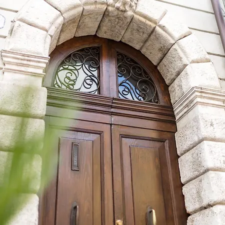 לינה וארוחת בוקר Ferrara Rooms פררה