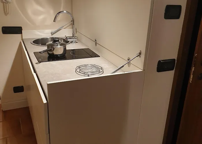 Ferrara Rooms Bed & Breakfast 4*